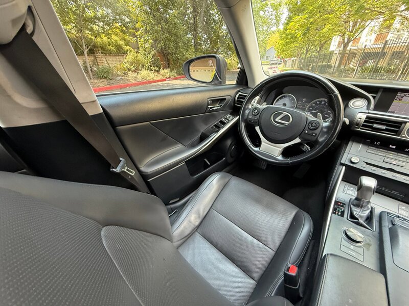 Used 2015 Lexus IS 250 AWD w/ Navigation System Package image 19
