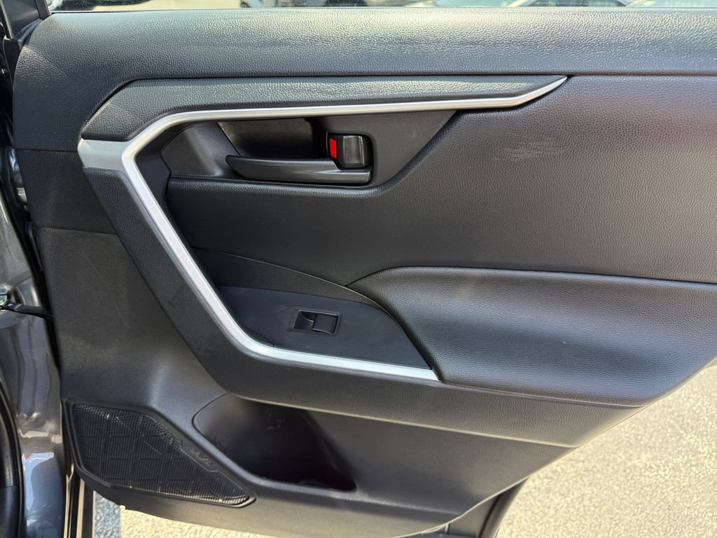 Certified 2025 Toyota RAV4 LE AWD/4WD image 20
