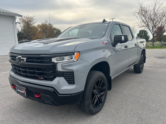 Used 2024 Chevrolet Silverado 1500 LT Trail Boss w/ Convenience Package II AWD/4WD image 35