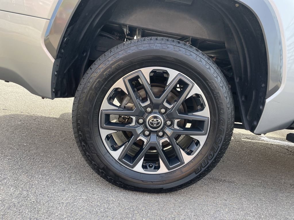 Used 2023 Toyota Tundra Limited image 12