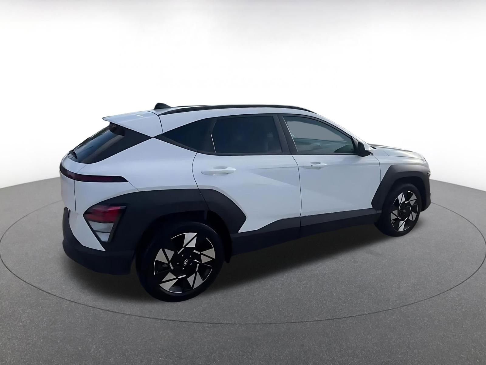 Used 2025 Hyundai Kona SEL image 15