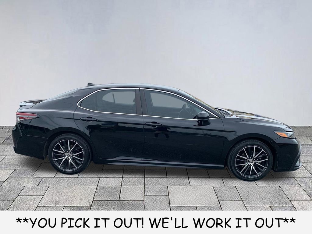 Used 2021 Toyota Camry SE FWD image 8