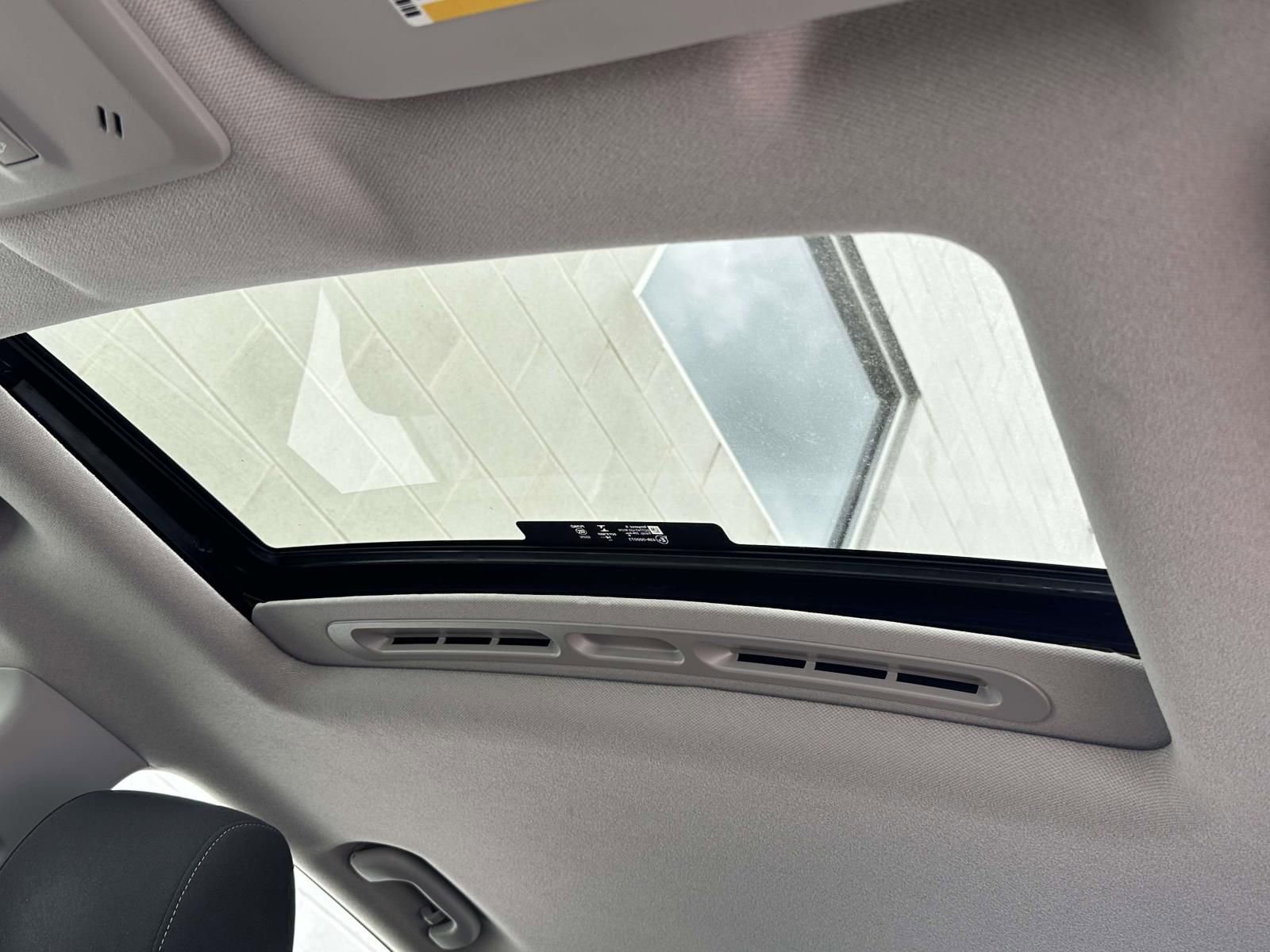 Used 2015 Chevrolet Sonic LT w/ LT Promotional Package FWD image 16