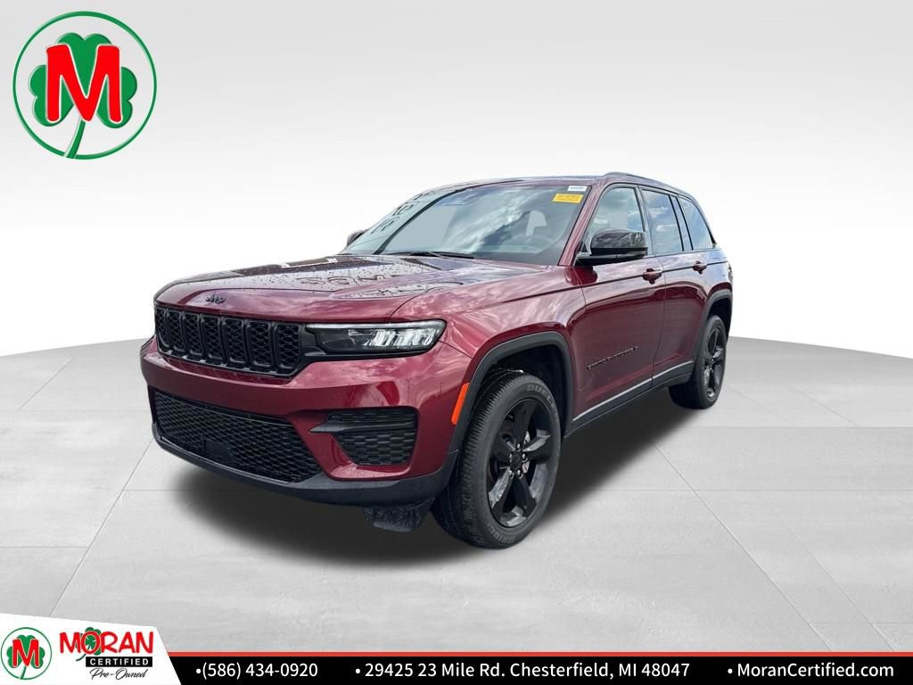 Used 2024 Jeep Grand Cherokee Altitude image 1