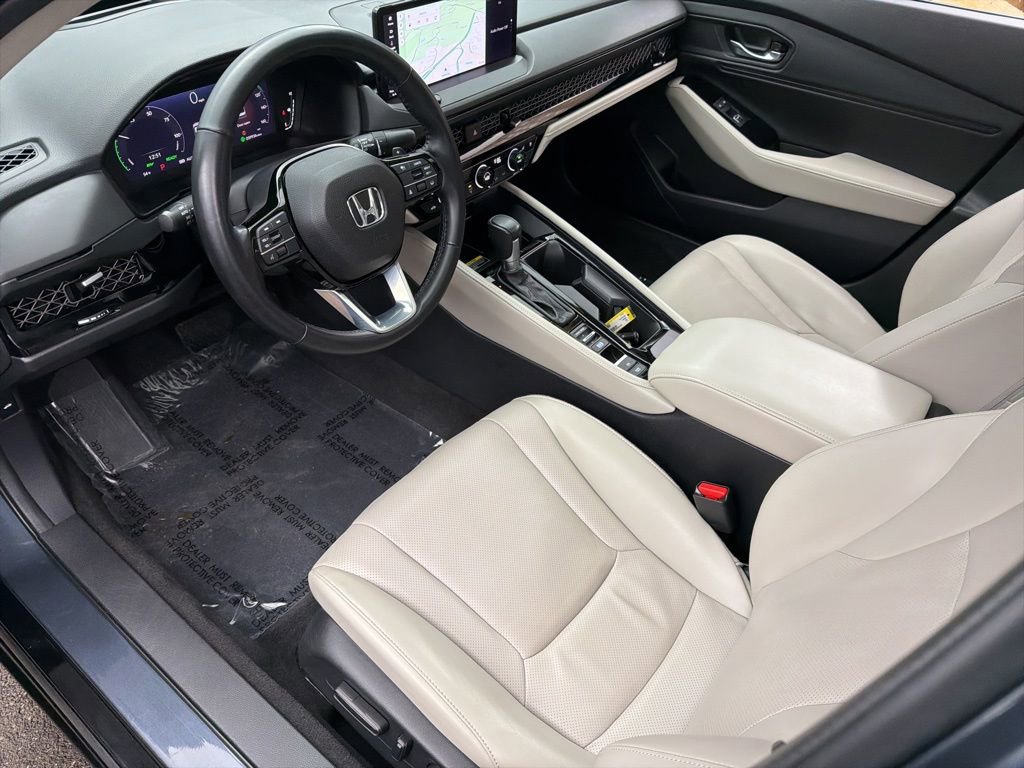 Used 2023 Honda Accord Touring image 10