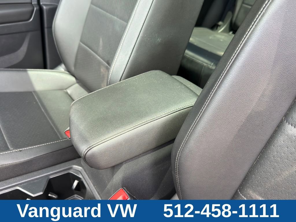 Used 2018 Volkswagen Tiguan SE w/ Panoramic Sunroof Package FWD image 10