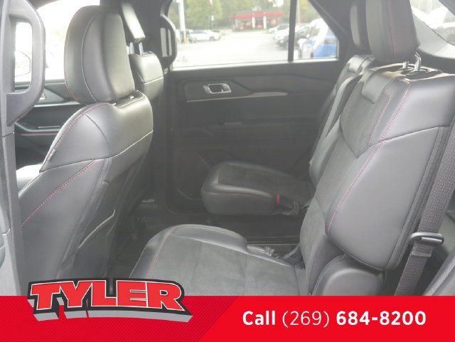 Used 2025 Ford Explorer ST AWD/4WD image 42