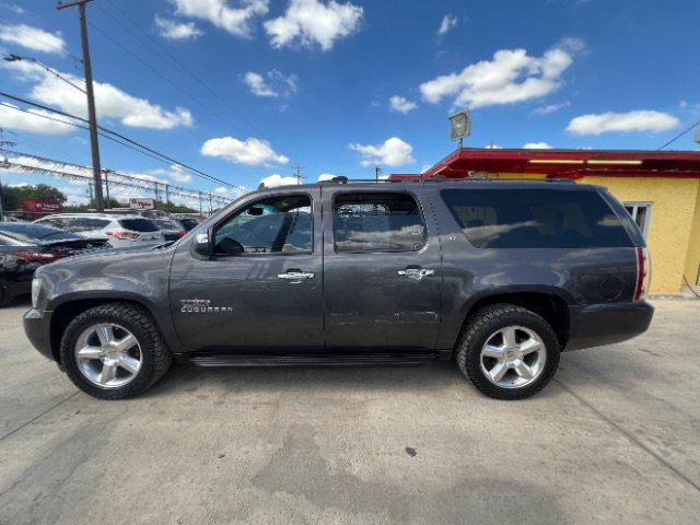 Used 2010 Chevrolet Suburban LT w/ Texas Edition RWD image 8