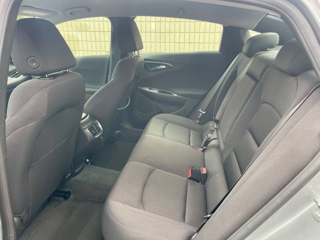 Used 2025 Chevrolet Malibu LT FWD image 10