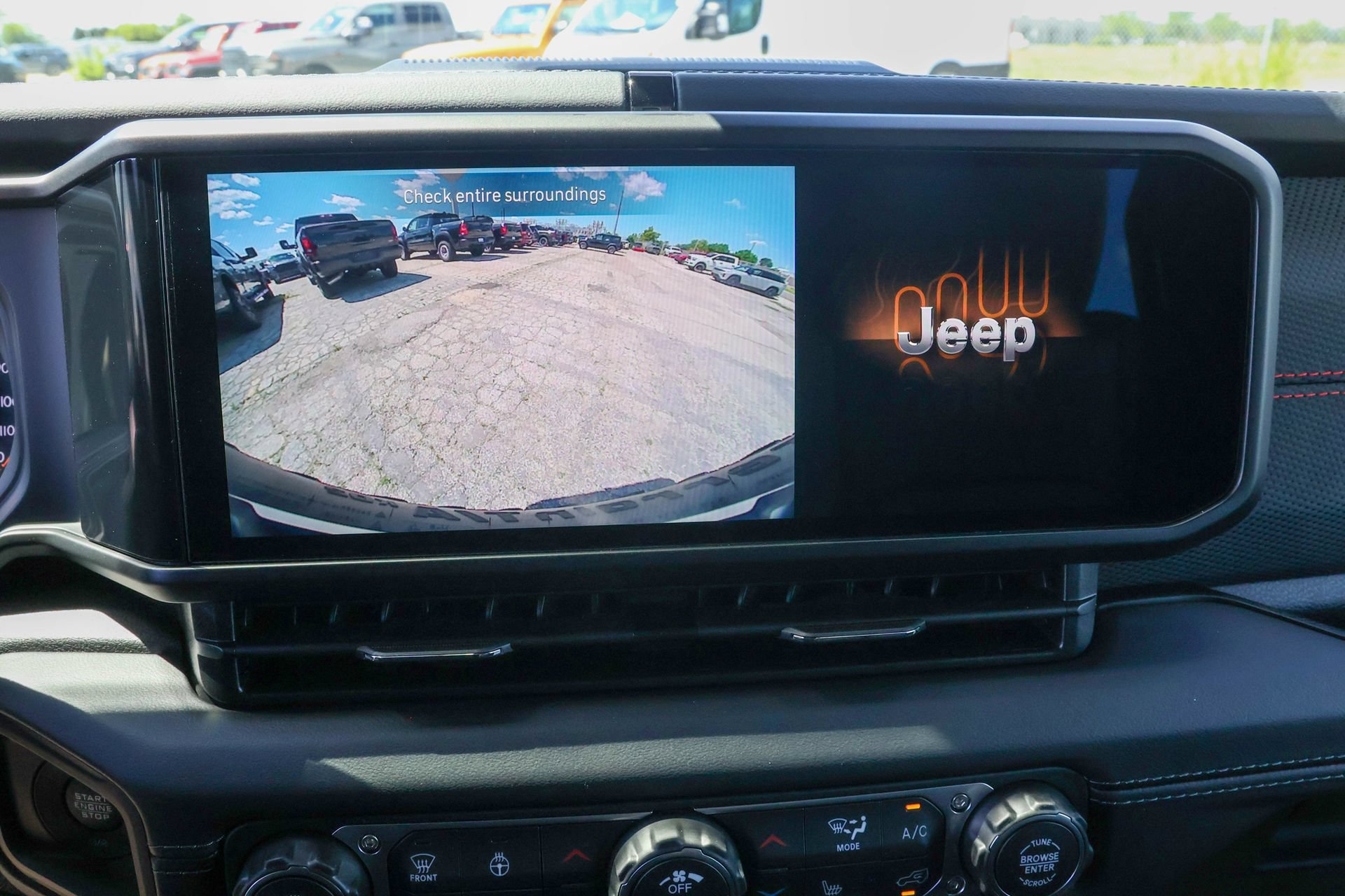 New 2026 Jeep Wrangler Unlimited Rubicon AWD/4WD image 17