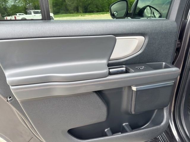 Used 2025 Ford Expedition Max Active AWD/4WD image 24