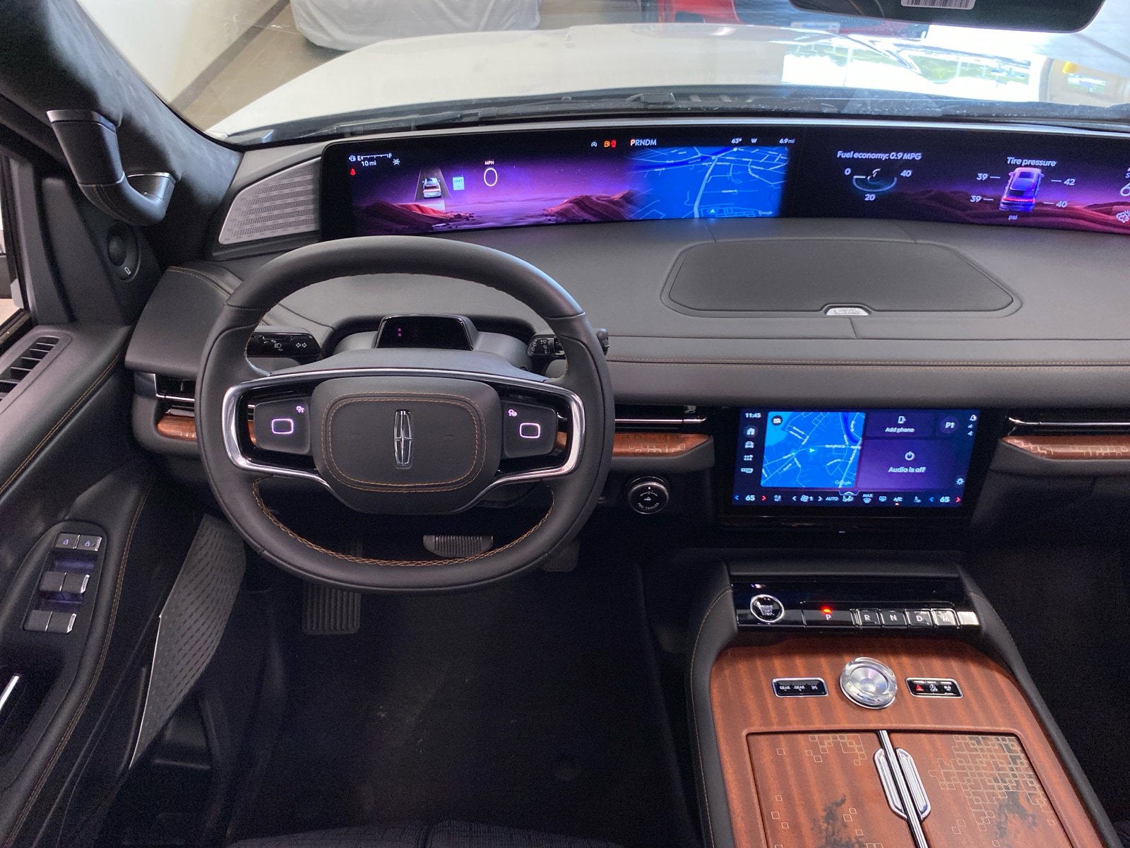 New 2026 Lincoln Navigator L Black Label AWD/4WD image 23