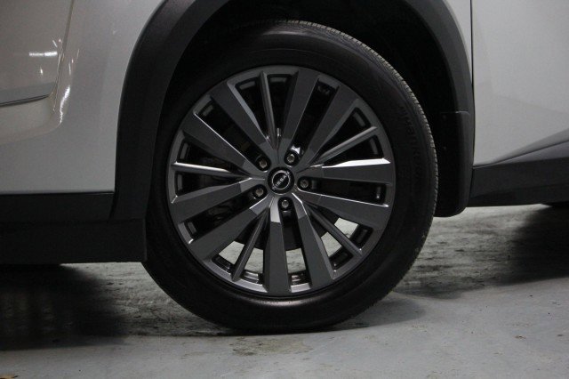 Used 2024 Nissan Pathfinder SL w/ SL Premium Package image 3