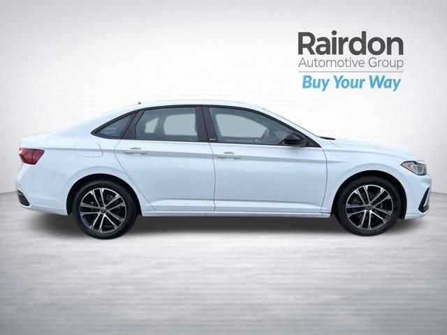 Used 2025 Volkswagen Jetta Sport FWD image 9
