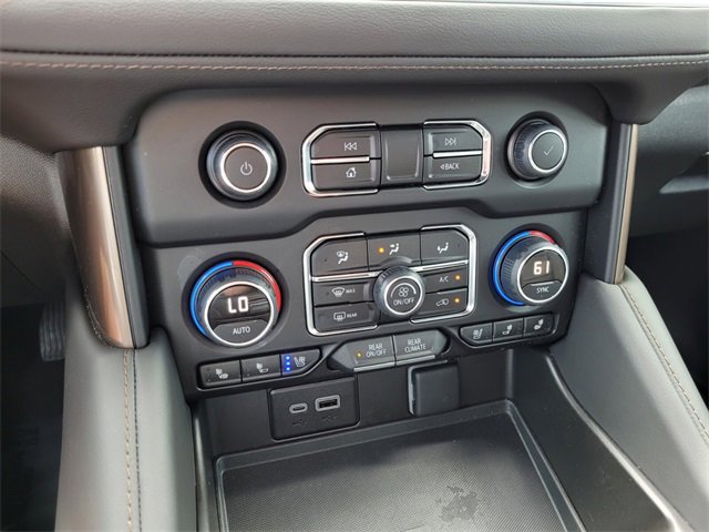 Certified 2023 Chevrolet Suburban High Country image 34