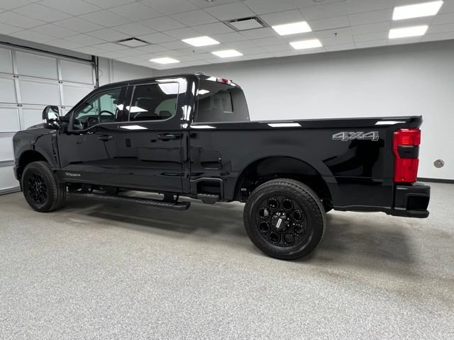 Used 2024 Ford F350 Lariat w/ Black Appearance Package AWD/4WD image 7