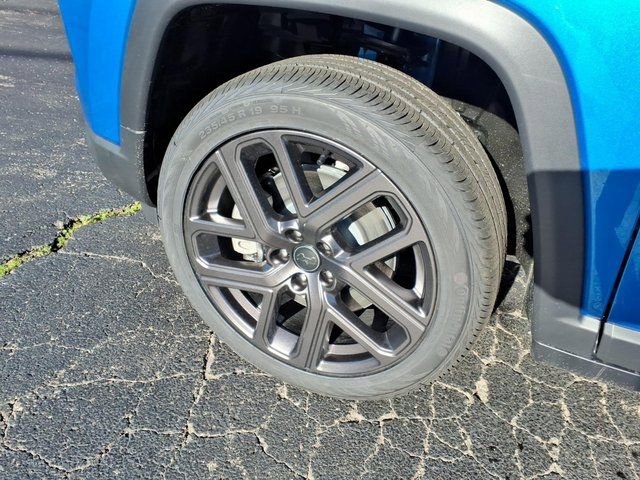 New 2026 Jeep Compass Latitude image 6