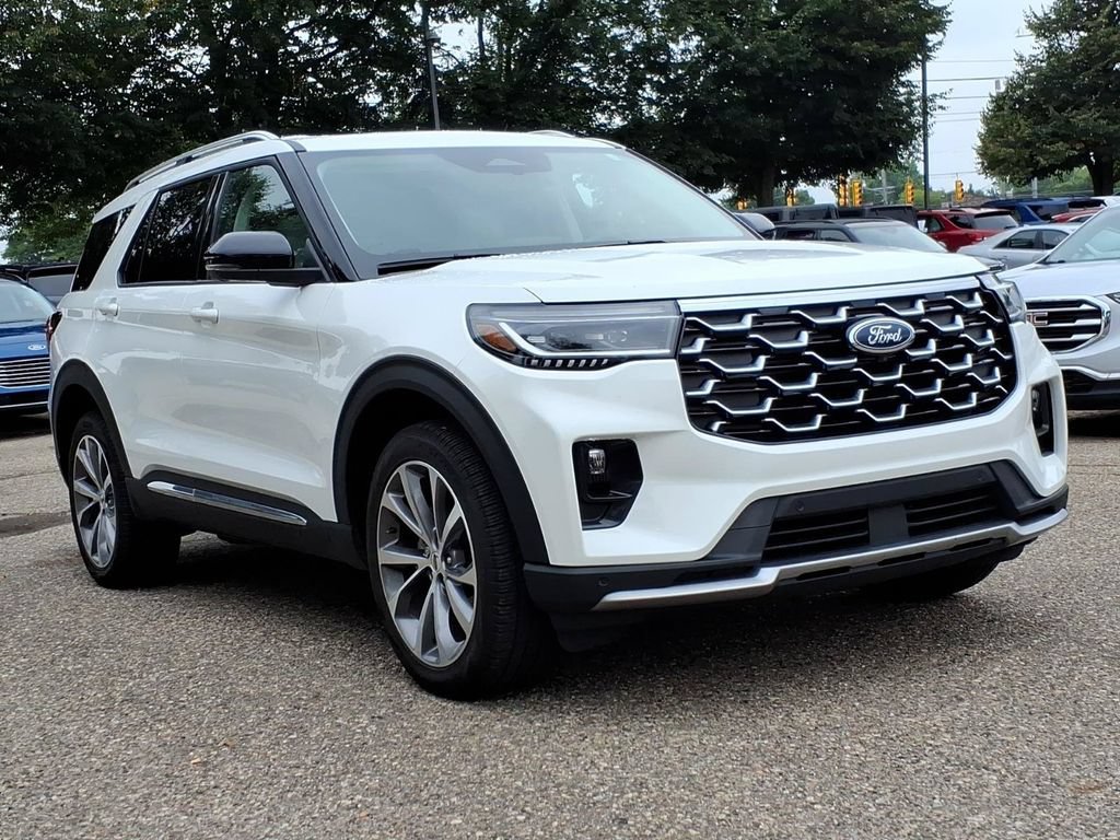Used 2025 Ford Explorer Platinum w/ Ultimate Package AWD/4WD image 7