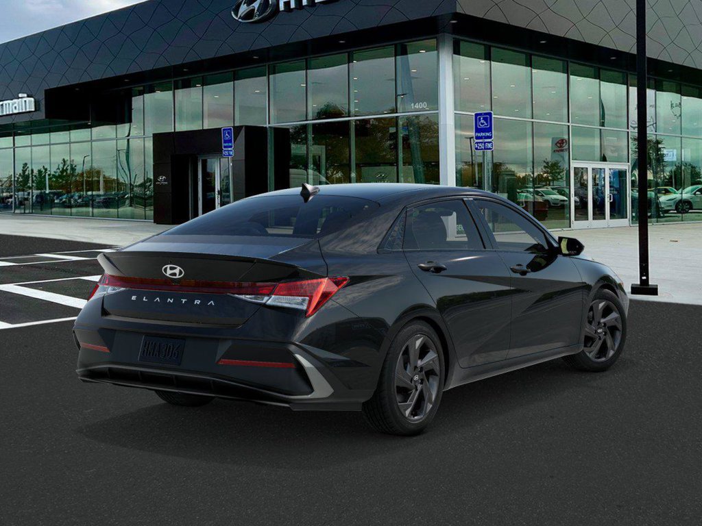 New 2026 Hyundai Elantra SEL Sport FWD image 4