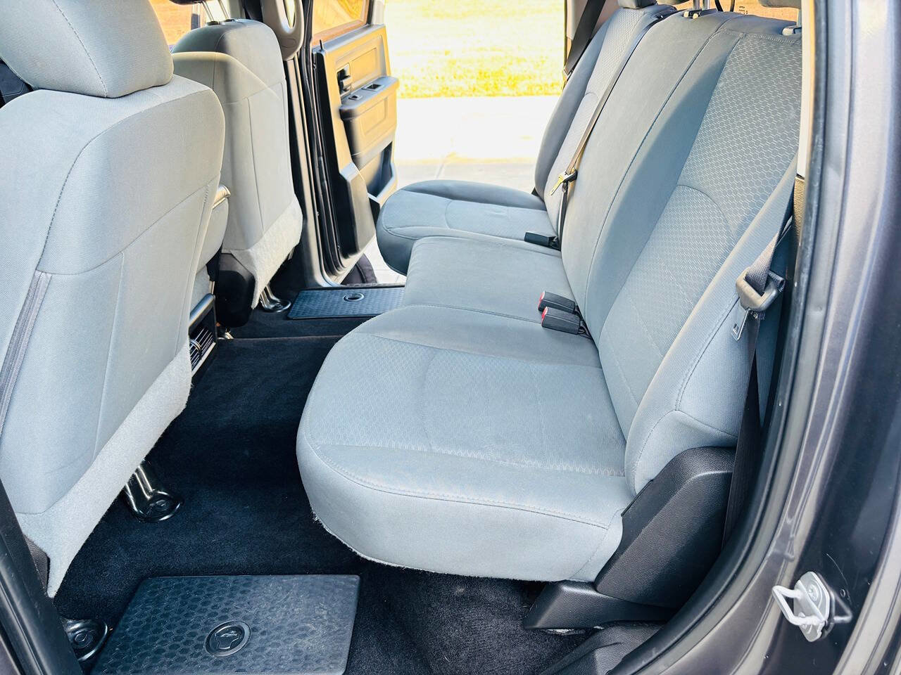 Used 2017 RAM 1500 Express AWD/4WD image 14