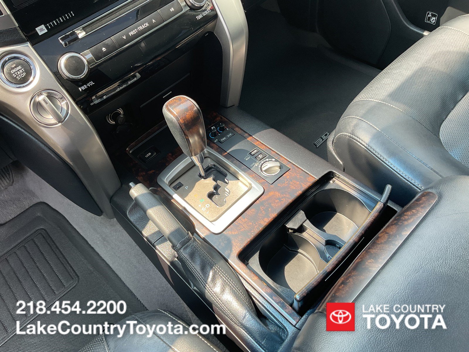 Used 2014 Toyota Land Cruiser AWD/4WD image 34