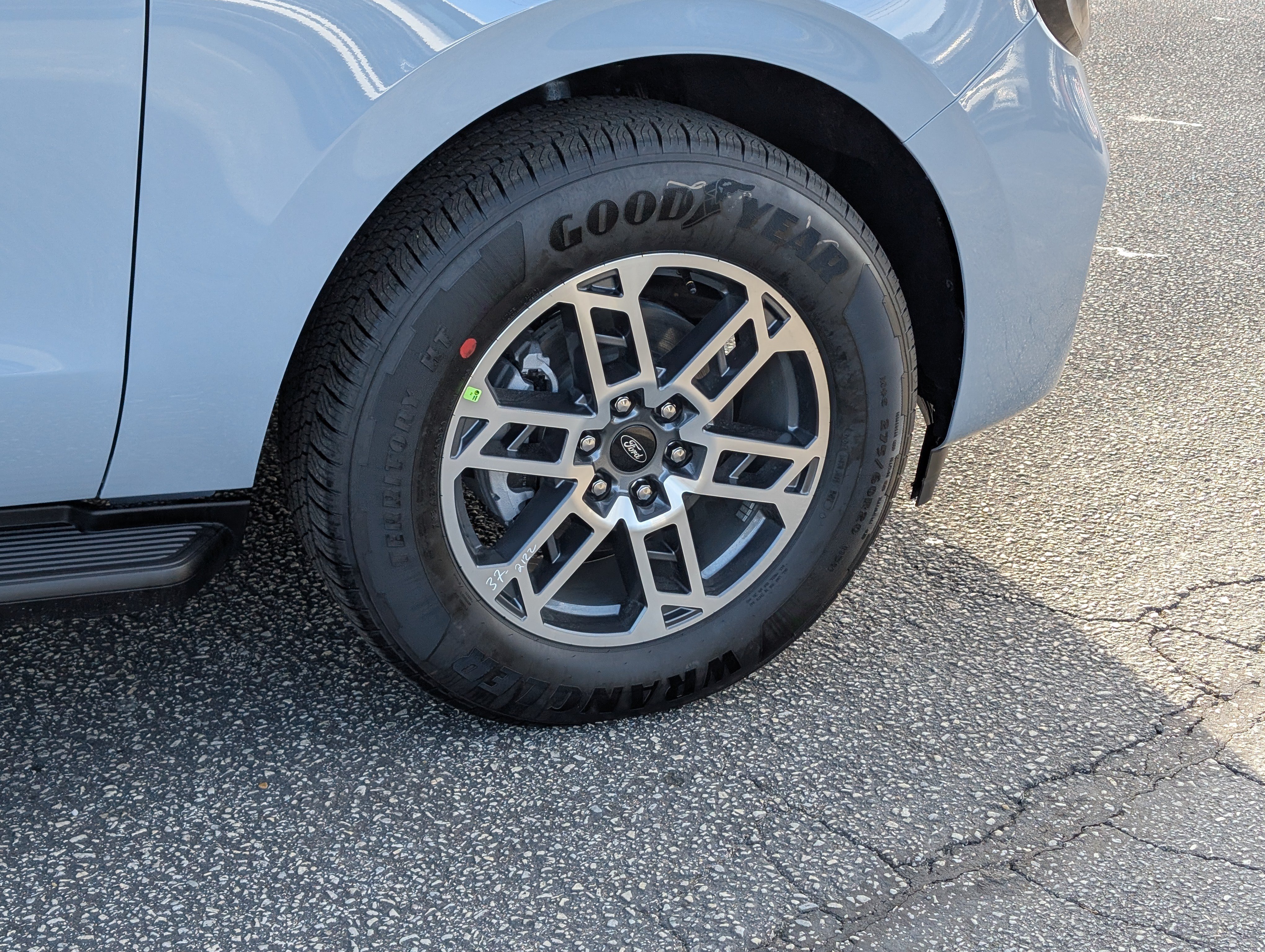 New 2026 Ford Expedition Active RWD image 7
