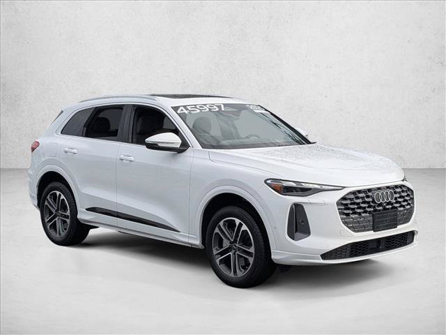 Certified 2025 Audi Q5 Premium w/ Convenience Package AWD/4WD image 3