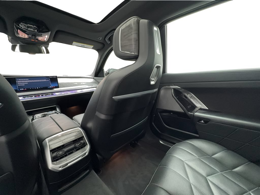 Used 2024 BMW 740i RWD image 41