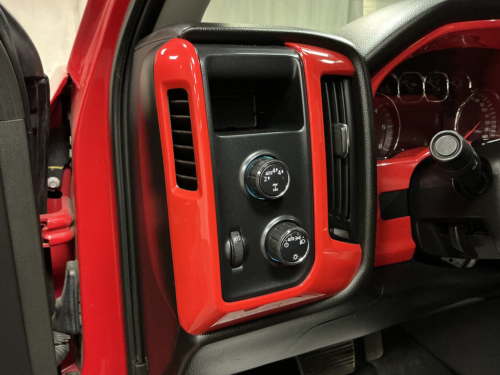 Used 2017 Chevrolet Silverado 1500 LT w/ LT Fleet Plus Package AWD/4WD image 11