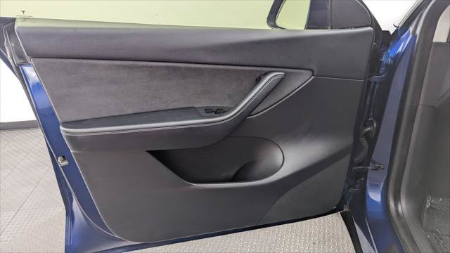 Used 2021 Tesla Model Y 2WD image 12