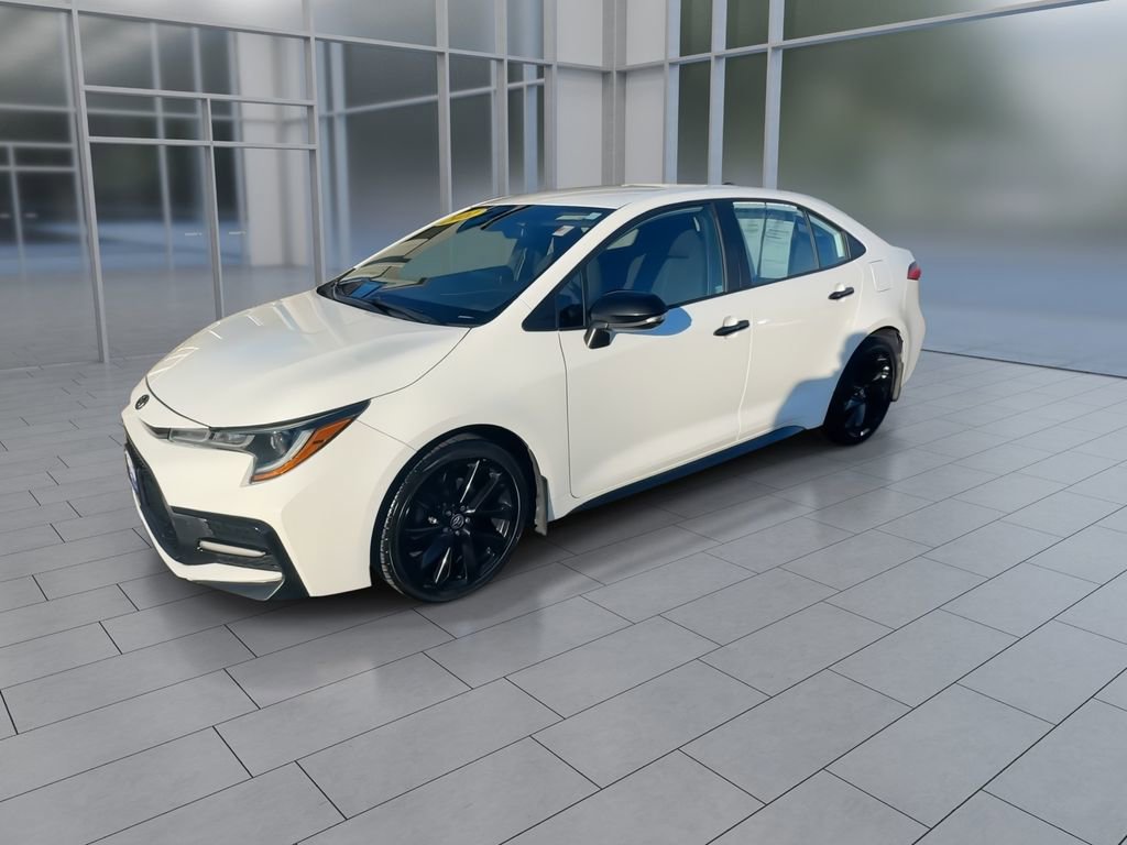 Used 2022 Toyota Corolla SE w/ Carpet Mat Package (TMS) image 4