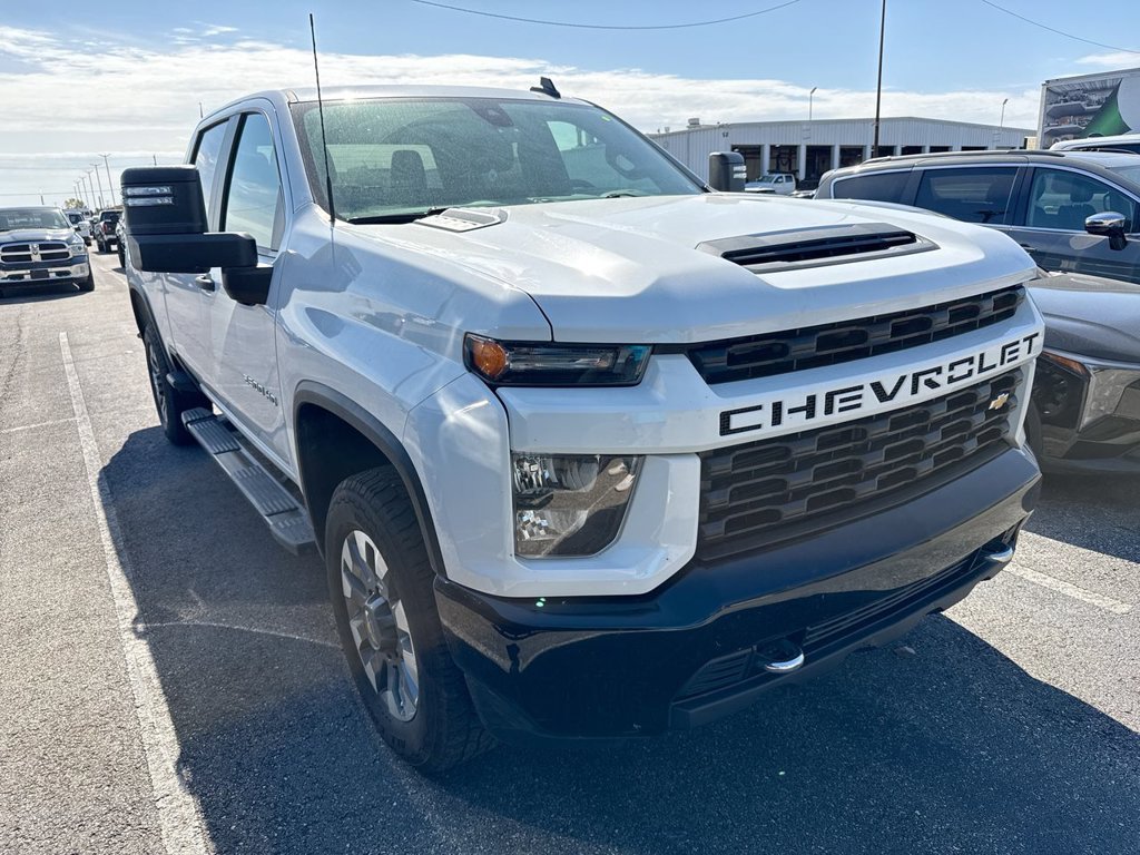Used 2022 Chevrolet Silverado 2500 Custom w/ Custom Value Package AWD/4WD image 6
