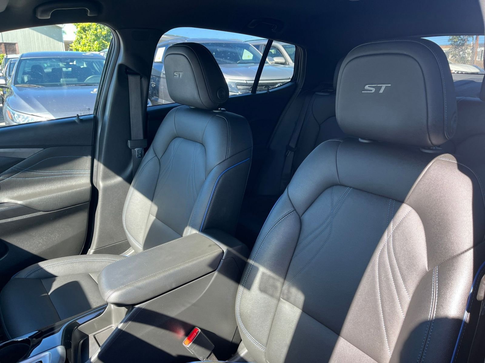 Used 2025 Buick Envista Sport Touring image 37