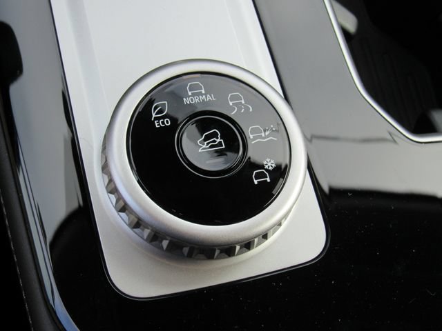 New 2026 Mitsubishi Outlander SE FWD image 21