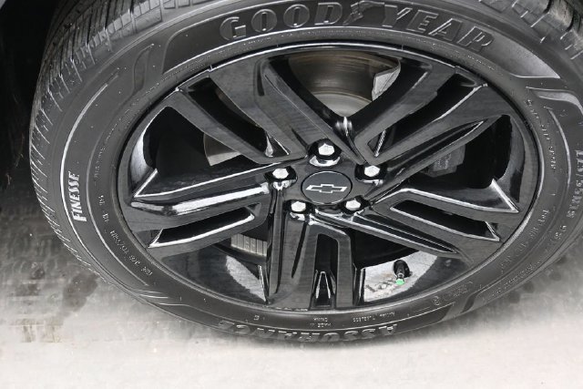Used 2024 Chevrolet Trax ACTIV w/ Sunroof Package FWD image 35
