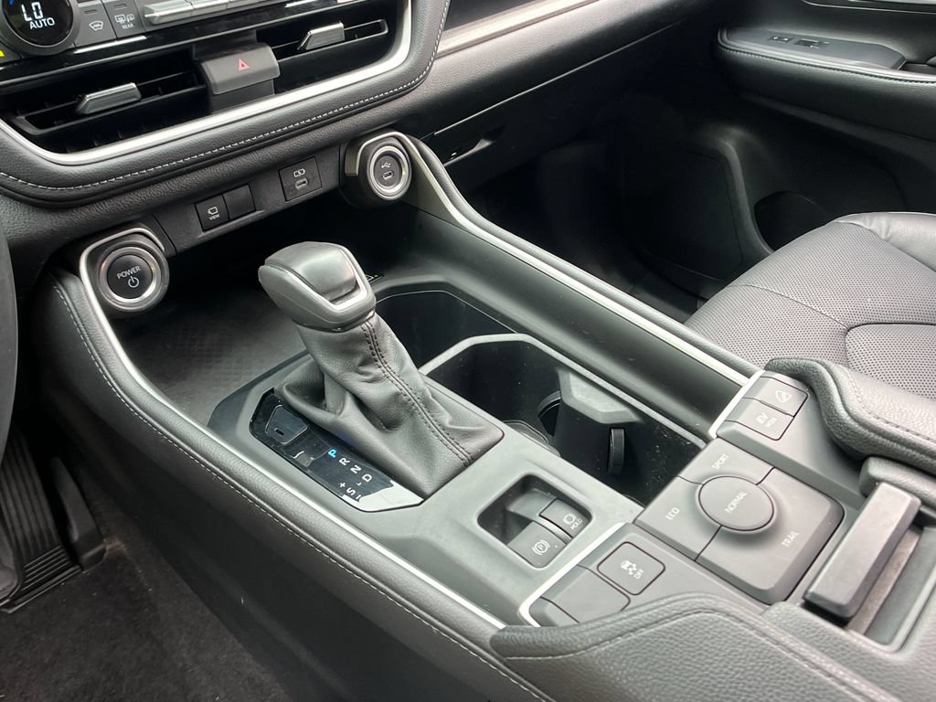 Used 2024 Toyota Grand Highlander AWD Hybrid image 20