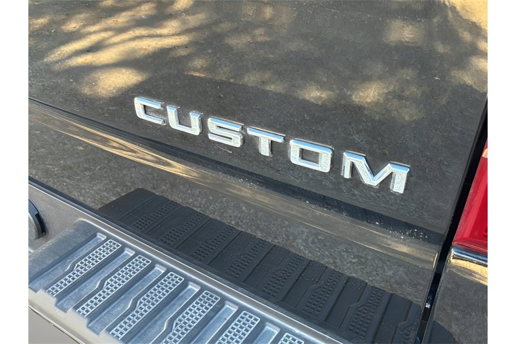 Used 2024 Chevrolet Silverado 1500 Custom image 43