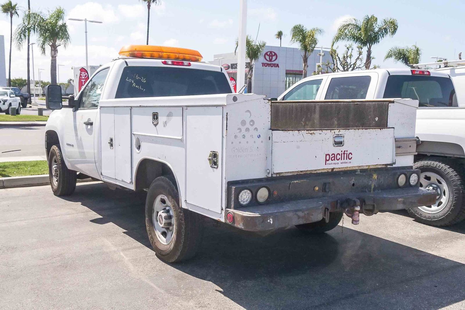 Used 2010 GMC Sierra 2500 W/T RWD image 7