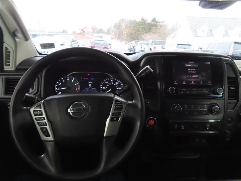 Used 2022 Nissan Titan SV image 20