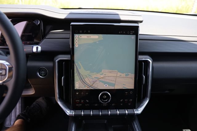 New 2026 GMC Acadia Elevation w/ Black Edition FWD image 17