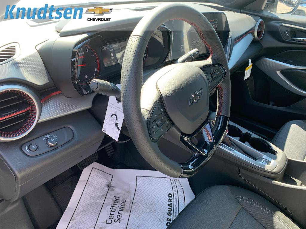 New 2026 Chevrolet Trax RS w/ Sunroof Package FWD image 19