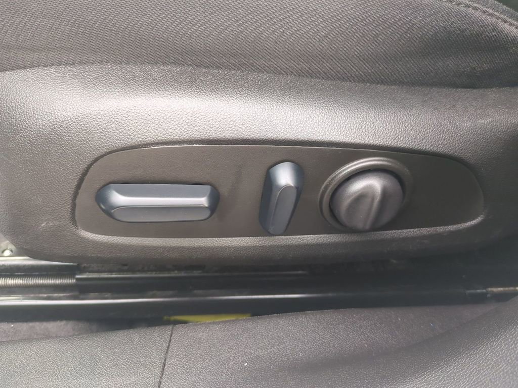 Used 2024 Chevrolet Malibu LT FWD image 21