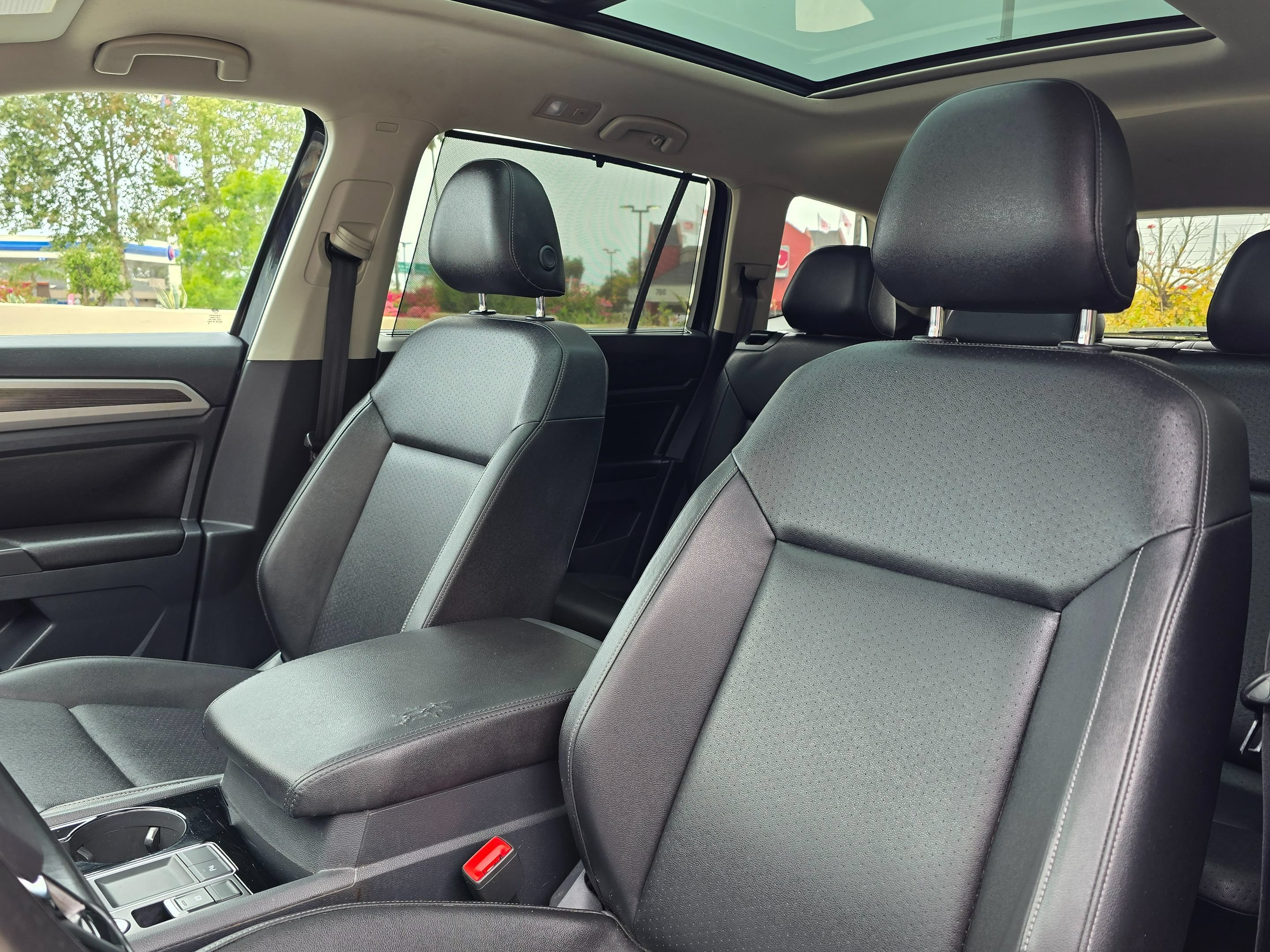Used 2018 Volkswagen Atlas SEL FWD image 18