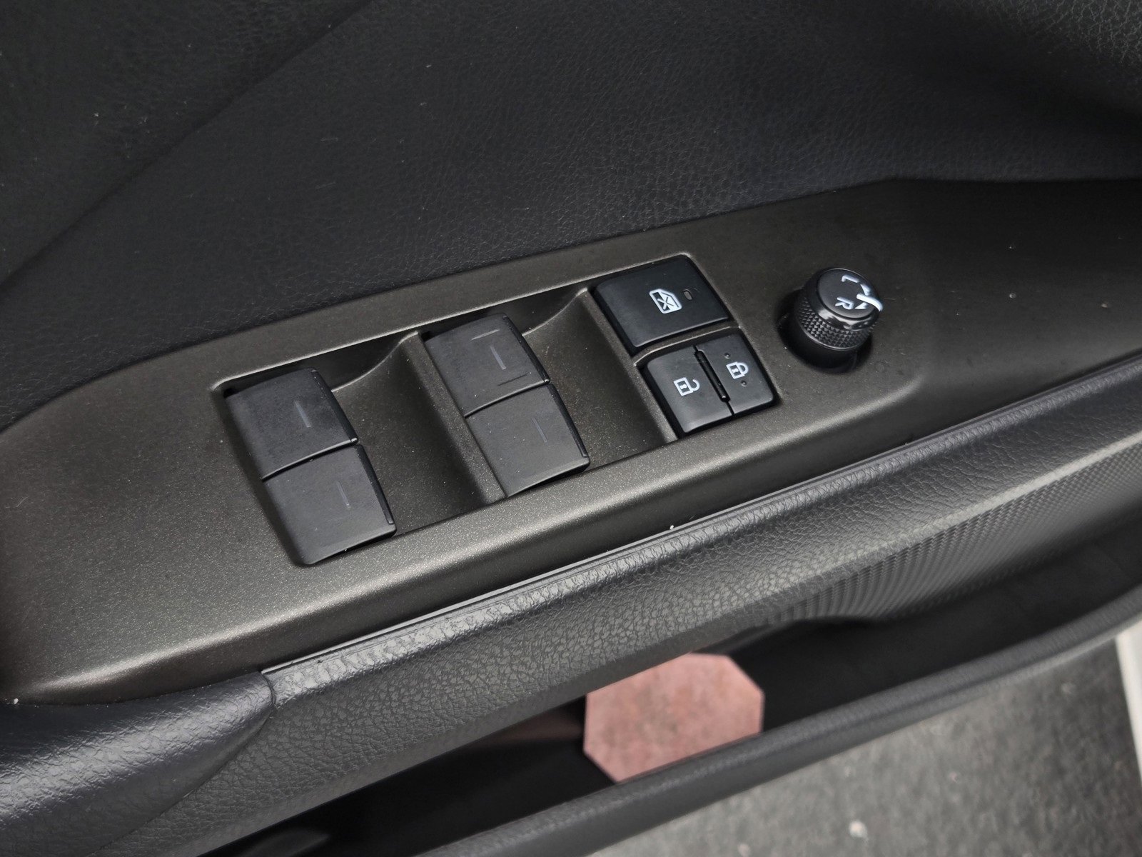 Certified 2021 Toyota Camry SE image 10