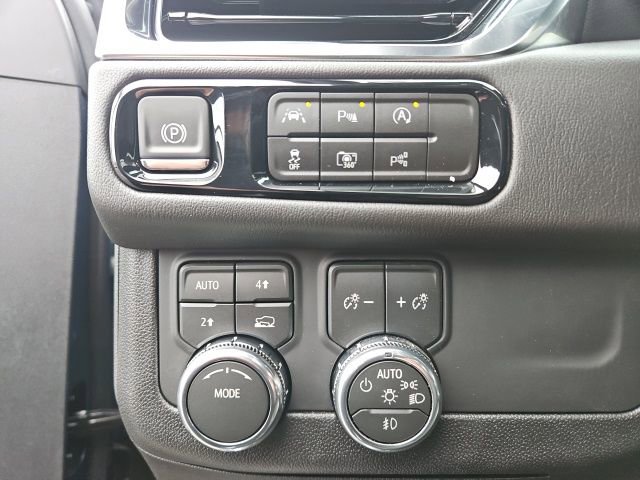 New 2026 GMC Yukon Denali w/ Sun & Power Step Package image 13