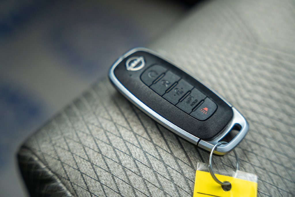 Used 2025 Nissan Rogue SV AWD/4WD image 47