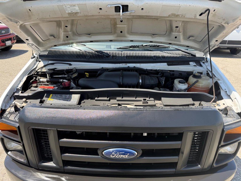 Used 2009 Ford E-350 and Econoline 350 Extended Wagon Super Duty RWD image 40