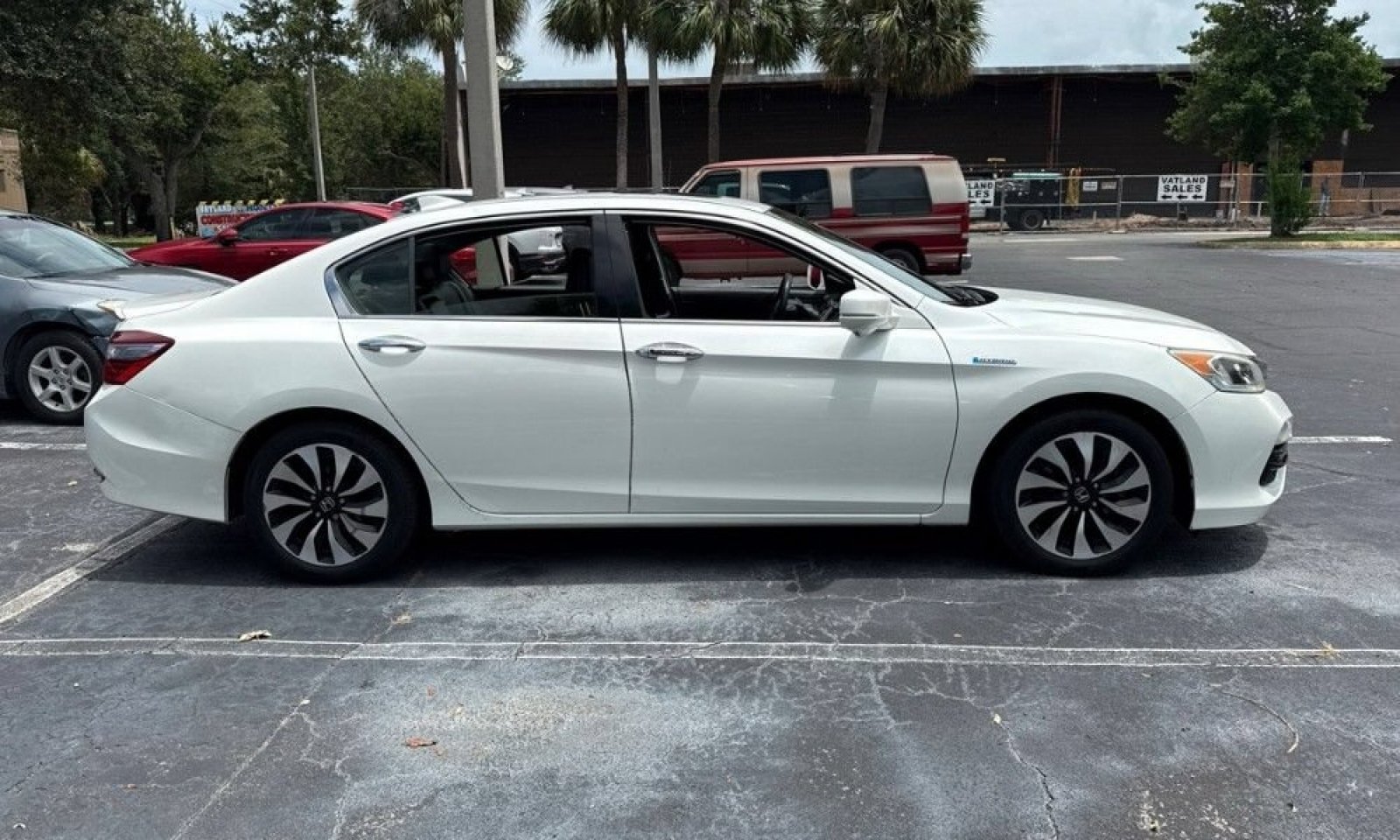 Used 2017 Honda Accord EX-L image 4