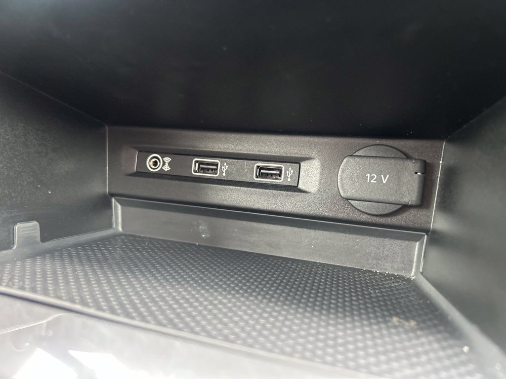 Used 2018 Volkswagen Tiguan SE AWD/4WD image 30