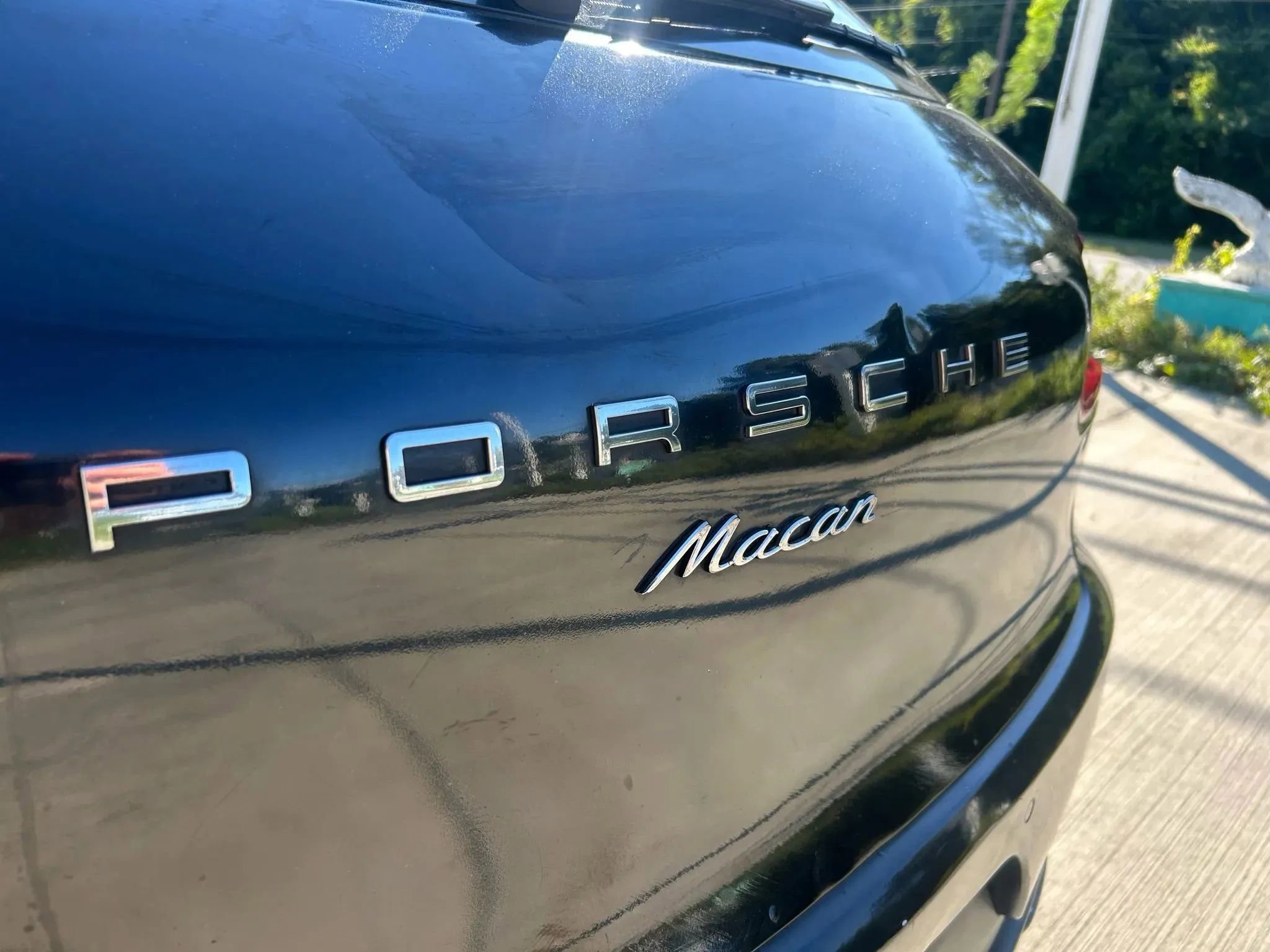 Used 2018 Porsche Macan AWD/4WD image 11